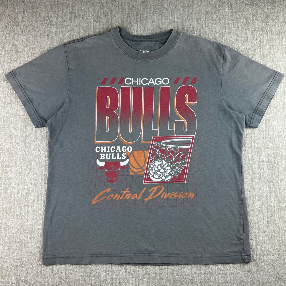 NBA Chicago Bulls T-Shirt Men Medium Gray Central Division Basketball Streetwear